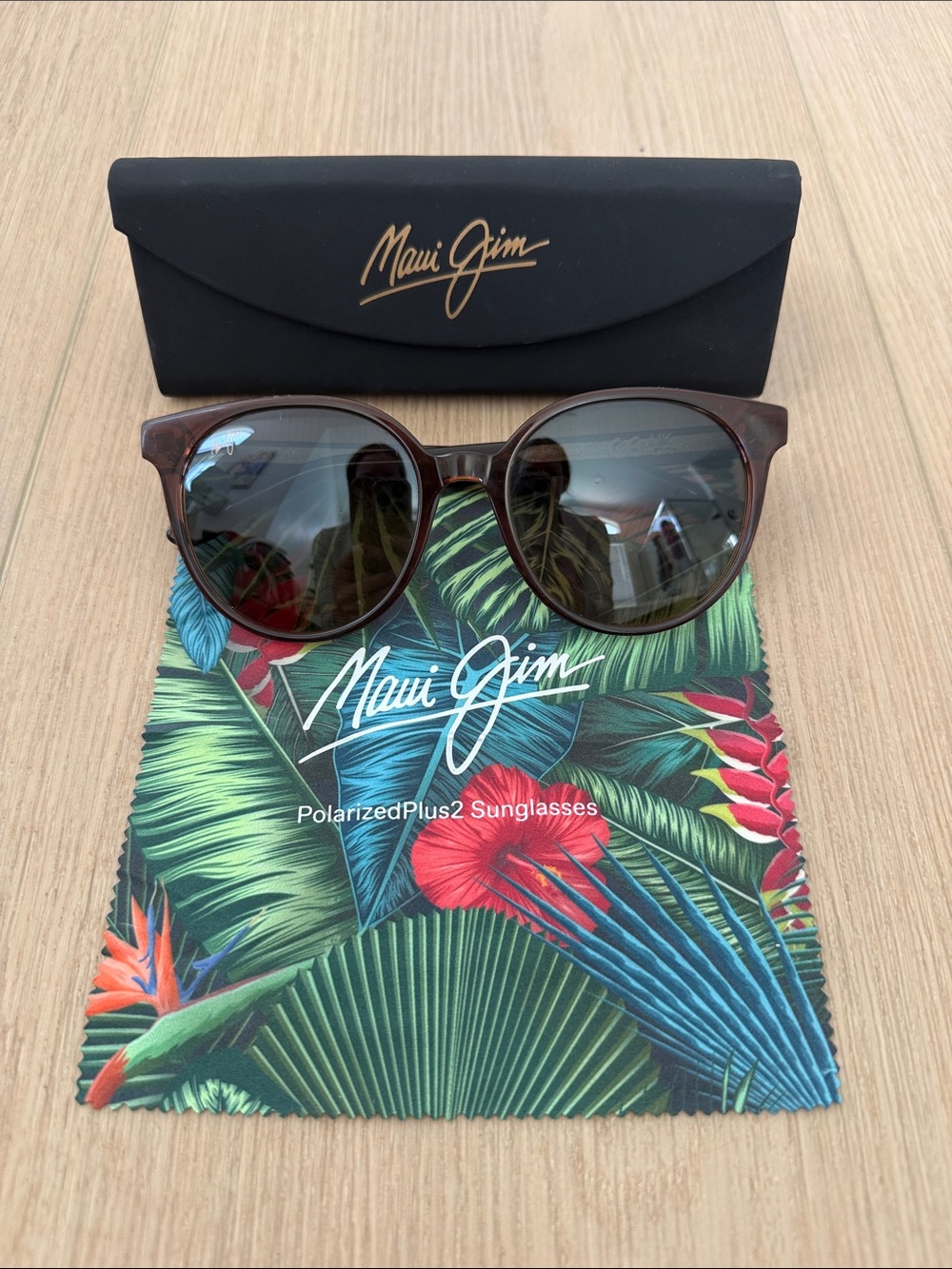 Maui Jim Brown Tortoiseshell Folded Sunglasses Temple Detail